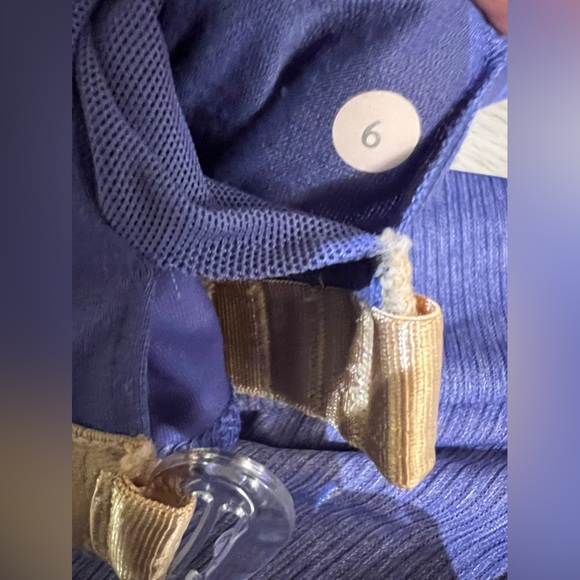 Lululemon Keyhole Racerback Sculpted Tank Top Drawstring Toggle Periwinkle Sz 6 - Picture 9 of 13